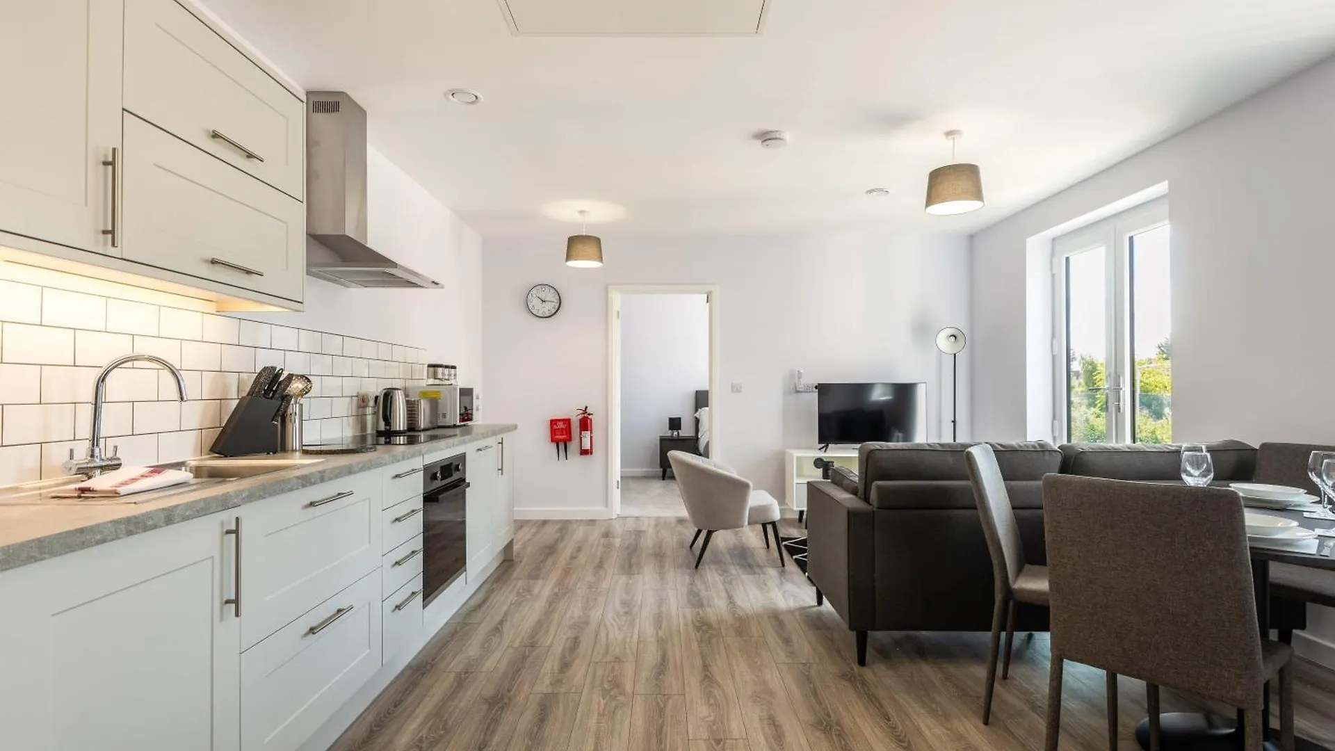 Contemporary 2 Bedroom Home In York Apartment