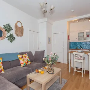 https://warm-1bed-flat-leith-walk.edinburghhotelsuk.org