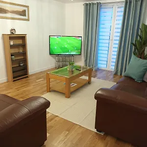 https://apt-spacious-elegant-2-br-in-city-centre.hotelsaberdeenuk.com
