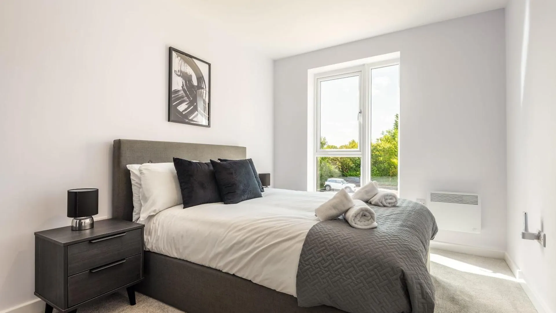 Contemporary 2 Bedroom Home In York